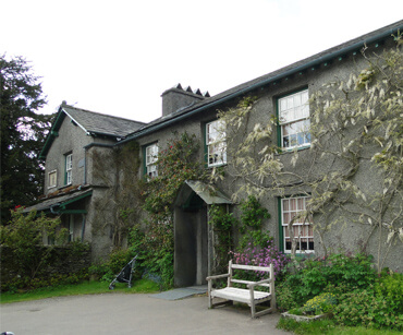 nearby-beatrix-house